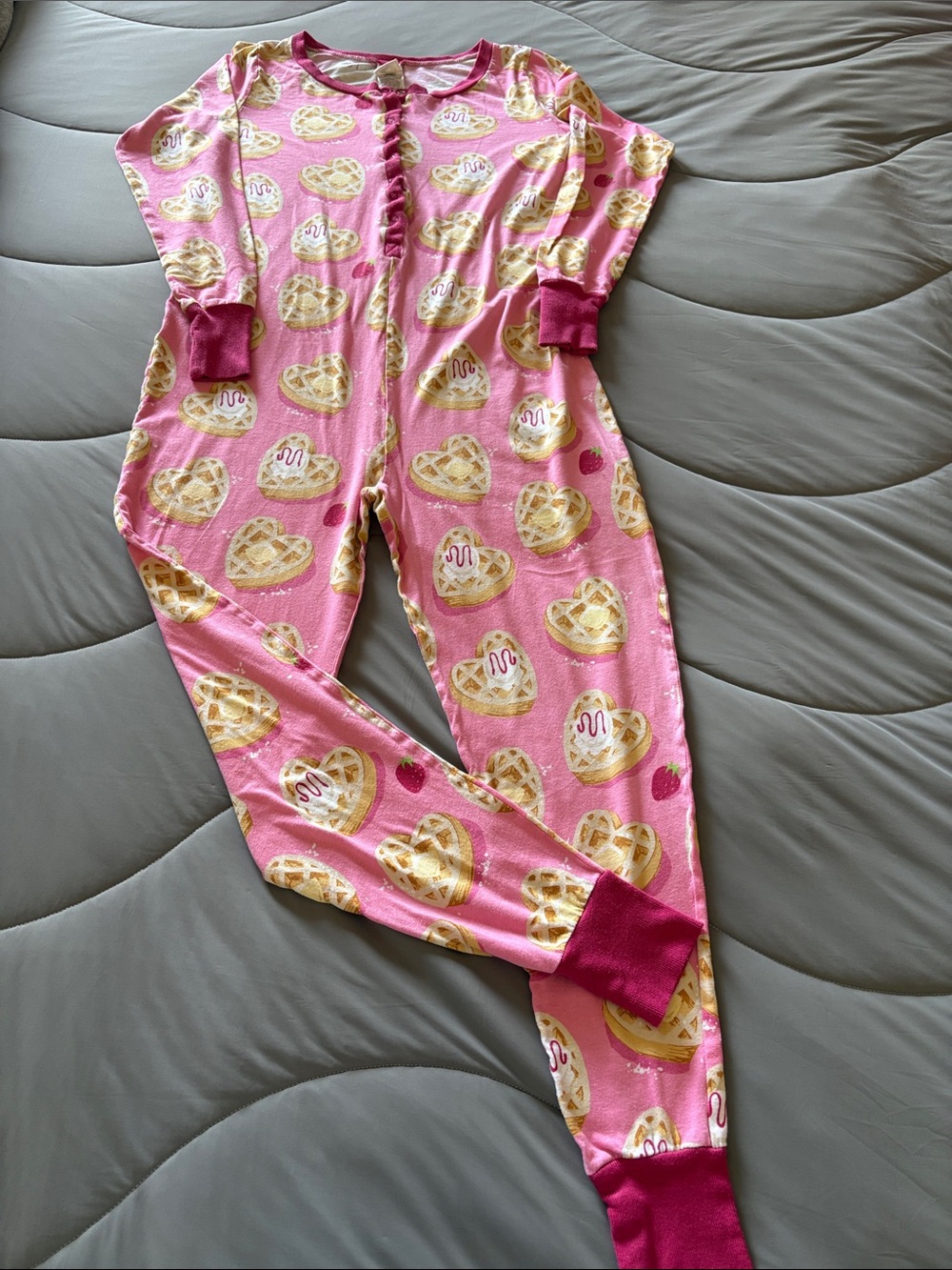 Munki Munki Women’s Pink Heart Waffle Print Pajama One-Piece EUC M